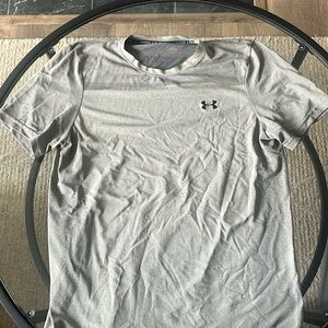 Under armour shirt large